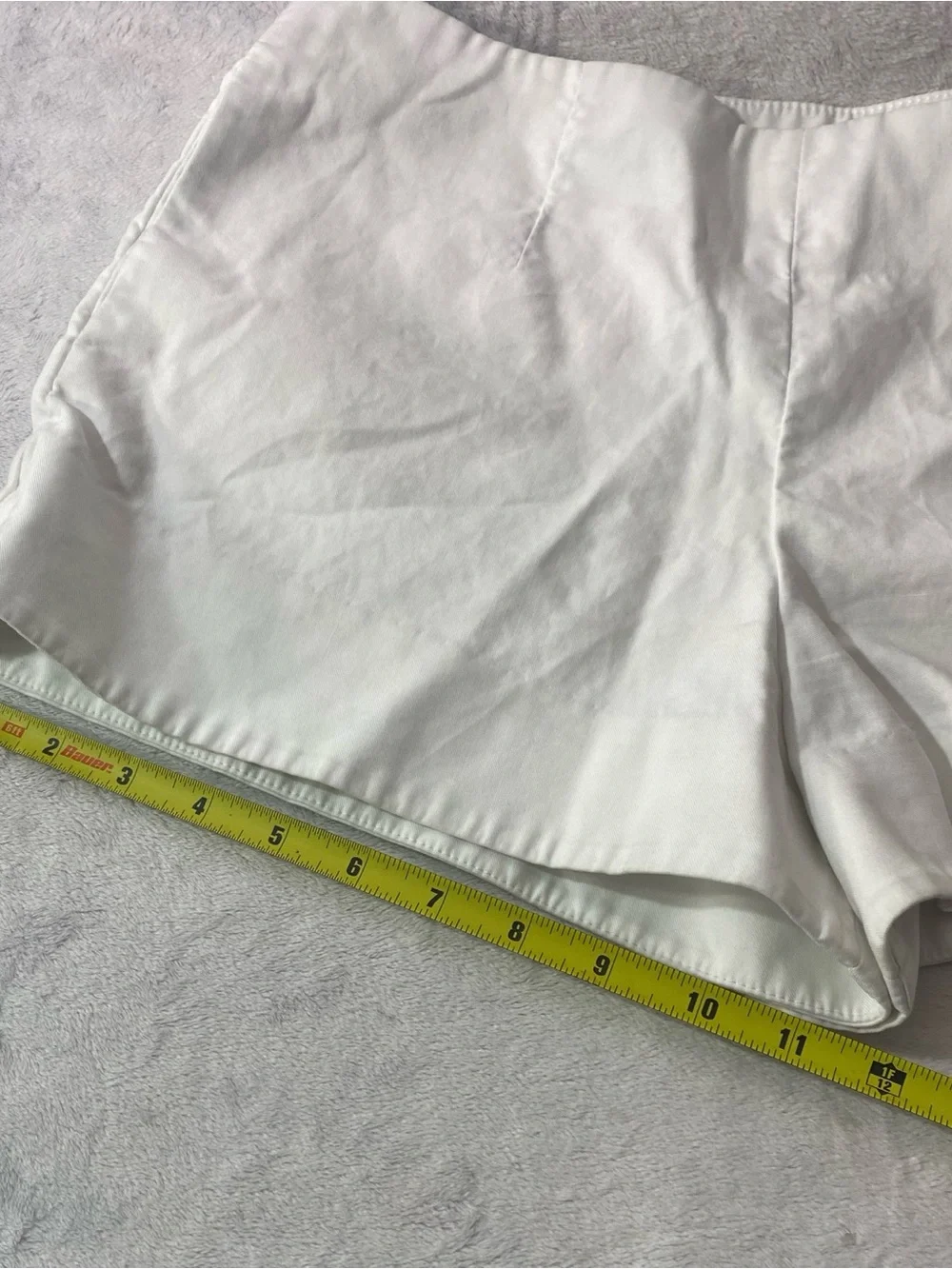 Tory Burch Women’s Shorts Chino Flat Front Side Zip Pockets White Size 6